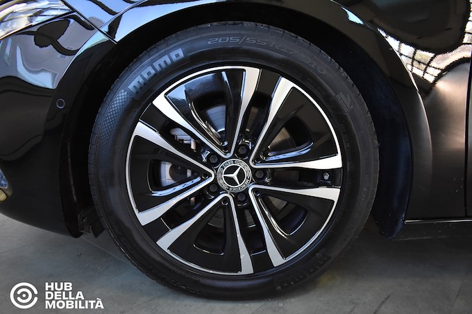MERCEDES-BENZ A 200 d Automatic Progressive Advanced Plus